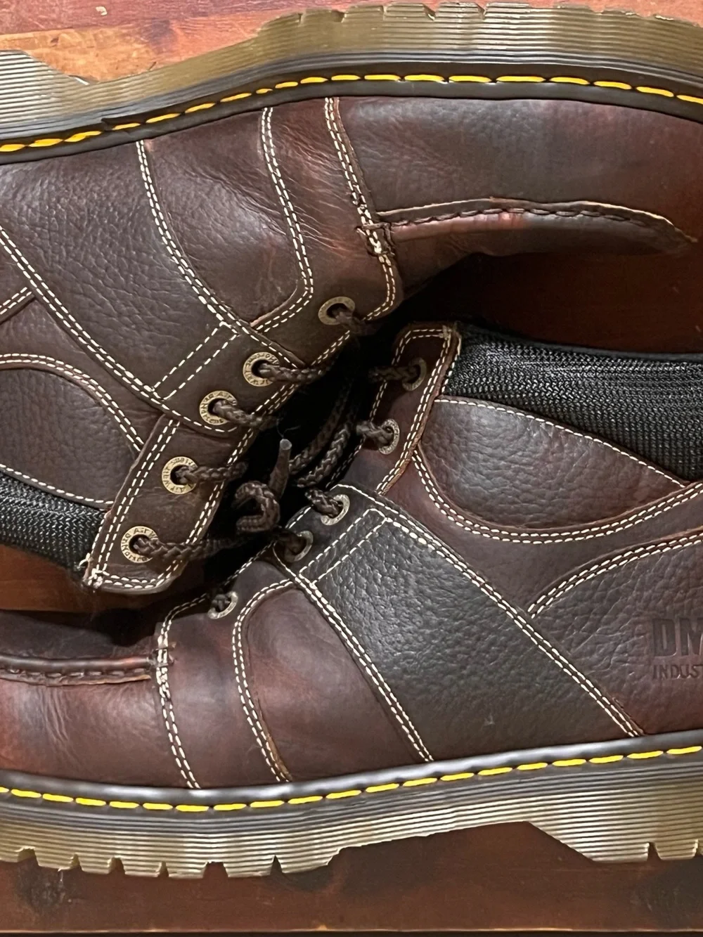 VintageDr. Martens Steel toe Brown Leather Lace-Up WorkBoots Slip resistant mens